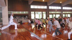③浦﨑氏によるストレッチ指導