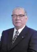 写真＿会長 呉屋秀信